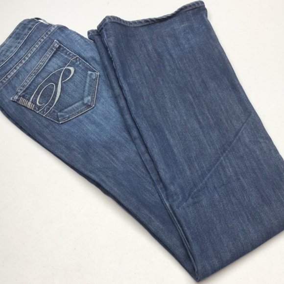 Women's Blue Jeans - Picture 11 of 16